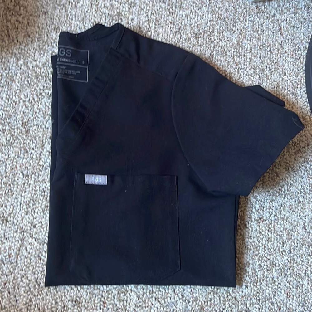 Catarina one pocket scrub top